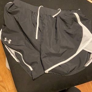Women’s black under armour shorts